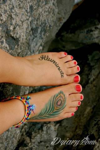 Czasami zmysłowe, zazwyczaj dyskretne, zawsze - zwracające uwagę. Tatuaże na stopie to coś więcej niż obraz. Noga czy stopa, poprzez swój kształt, daje duże możliwości na tatuaż adaptacyjny - dostosowany do konkretnego odbiorcy. 