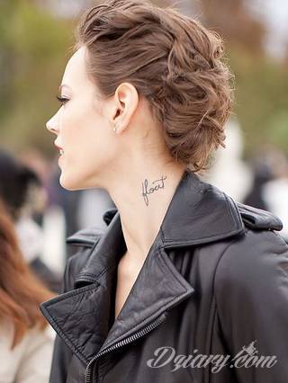 Tatuaż na szyi lub na karku jest głównie domeną mężczyzn, ale odpowiednia aranżacja daje również sporo opcji kobietom. To zwykle mocne, wyraziste grafiki o fantazyjnych kształtach inspirowanych wyobraźnią. 