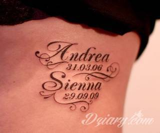 Cytaty oraz własne słowa przypominające o tym co ważne; tatuaże w formie napisów dają ogromne możliwości zastosowania - od łopatek po litery na wnętrzu ramienia. Modele o szczególnej uniwersalności dzięki różnym czcionkom. 