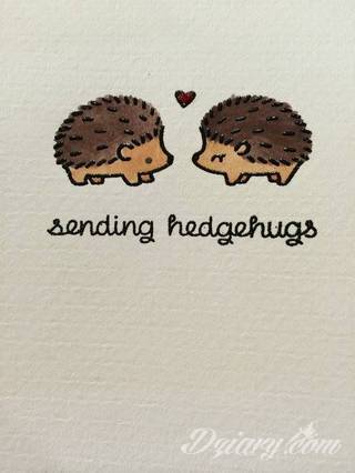 Cytaty oraz własne słowa przypominające o tym co ważne; tatuaże w formie napisów dają ogromne możliwości zastosowania - od łopatek po litery na wnętrzu ramienia. Modele o szczególnej uniwersalności dzięki różnym czcionkom. 