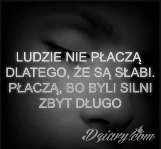 Cytaty oraz własne słowa przypominające o tym co ważne; tatuaże w formie napisów dają ogromne możliwości zastosowania - od łopatek po litery na wnętrzu ramienia. Modele o szczególnej uniwersalności dzięki różnym czcionkom. 