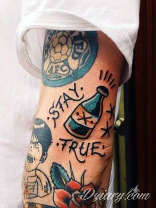 Oldchoolowe tatuaże to prawdziwa stara szkoła zdobień. Sięgają do wzorców amerykańskich. Linie są grube, mocne, wyraziste. Tatuaże tradycyjne znacząco różnią się w efekcie od standardowych rysunków na ciele - to opcja dla odważnych. 