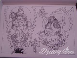 Oryginalne tatuaże orientalne zwracają uwagę drobiazgowością wykonania. Szerokie możliwości zastosowania pozwalają na ich wyeksponowanie w dowolnym miejscu ciała. Orientalny klimat powstaje w ten sposób zarówno na kostkach jak i np. pod biustem. 