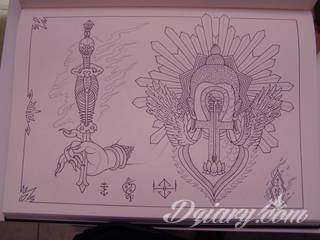 Oryginalne tatuaże orientalne zwracają uwagę drobiazgowością wykonania. Szerokie możliwości zastosowania pozwalają na ich wyeksponowanie w dowolnym miejscu ciała. Orientalny klimat powstaje w ten sposób zarówno na kostkach jak i np. pod biustem. 