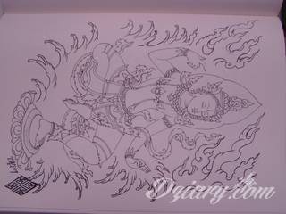 Oryginalne tatuaże orientalne zwracają uwagę drobiazgowością wykonania. Szerokie możliwości zastosowania pozwalają na ich wyeksponowanie w dowolnym miejscu ciała. Orientalny klimat powstaje w ten sposób zarówno na kostkach jak i np. pod biustem. 