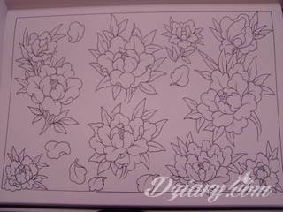 Oryginalne tatuaże orientalne zwracają uwagę drobiazgowością wykonania. Szerokie możliwości zastosowania pozwalają na ich wyeksponowanie w dowolnym miejscu ciała. Orientalny klimat powstaje w ten sposób zarówno na kostkach jak i np. pod biustem. 