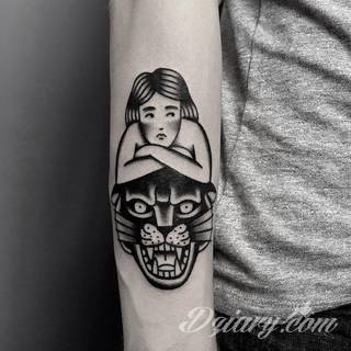 Groźne, ale i uśpione. Leżące, ale i szykujące się do dynamicznego skoku. Tatuaże z panterami podkreślają oryginalne cechy tych zwierząt. Pantery to zarówno drapieżność jak i cierpliwość i równowaga - widać to na tatuażach. 