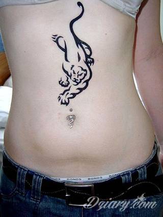 Groźne, ale i uśpione. Leżące, ale i szykujące się do dynamicznego skoku. Tatuaże z panterami podkreślają oryginalne cechy tych zwierząt. Pantery to zarówno drapieżność jak i cierpliwość i równowaga - widać to na tatuażach. 