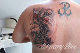 Modne tatuaże patriotyczne nawiązujące do chlubnej historii, wydarzeń z przeszłości czy podkreślające siłę i potencjał Polski. Nowoczesna forma podkreślenia swojego niesłabnącego patriotyzmu - coraz lepiej dostosowana formatami do obu płci. 