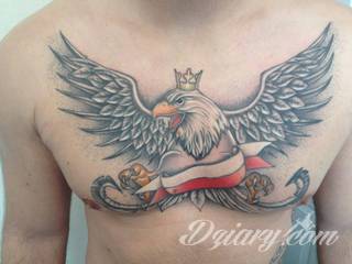 Modne tatuaże patriotyczne nawiązujące do chlubnej historii, wydarzeń z przeszłości czy podkreślające siłę i potencjał Polski. Nowoczesna forma podkreślenia swojego niesłabnącego patriotyzmu - coraz lepiej dostosowana formatami do obu płci. 