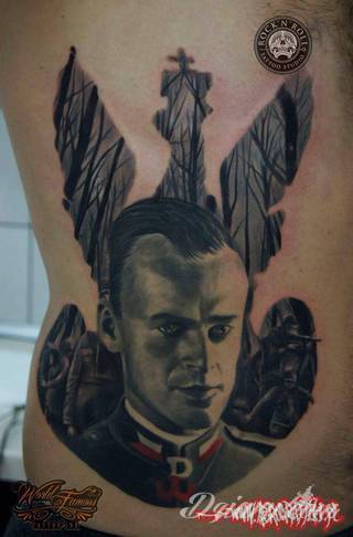 Modne tatuaże patriotyczne nawiązujące do chlubnej historii, wydarzeń z przeszłości czy podkreślające siłę i potencjał Polski. Nowoczesna forma podkreślenia swojego niesłabnącego patriotyzmu - coraz lepiej dostosowana formatami do obu płci. 