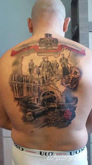 Modne tatuaże patriotyczne nawiązujące do chlubnej historii, wydarzeń z przeszłości czy podkreślające siłę i potencjał Polski. Nowoczesna forma podkreślenia swojego niesłabnącego patriotyzmu - coraz lepiej dostosowana formatami do obu płci. 