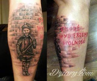 Modne tatuaże patriotyczne nawiązujące do chlubnej historii, wydarzeń z przeszłości czy podkreślające siłę i potencjał Polski. Nowoczesna forma podkreślenia swojego niesłabnącego patriotyzmu - coraz lepiej dostosowana formatami do obu płci. 