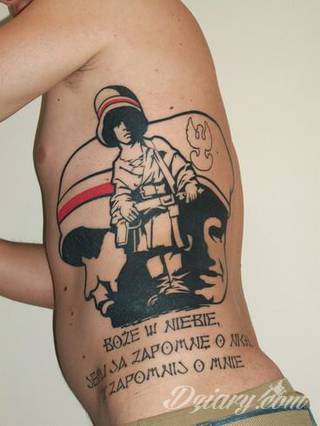Modne tatuaże patriotyczne nawiązujące do chlubnej historii, wydarzeń z przeszłości czy podkreślające siłę i potencjał Polski. Nowoczesna forma podkreślenia swojego niesłabnącego patriotyzmu - coraz lepiej dostosowana formatami do obu płci. 