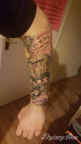 Modne tatuaże patriotyczne nawiązujące do chlubnej historii, wydarzeń z przeszłości czy podkreślające siłę i potencjał Polski. Nowoczesna forma podkreślenia swojego niesłabnącego patriotyzmu - coraz lepiej dostosowana formatami do obu płci. 