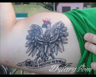 Modne tatuaże patriotyczne nawiązujące do chlubnej historii, wydarzeń z przeszłości czy podkreślające siłę i potencjał Polski. Nowoczesna forma podkreślenia swojego niesłabnącego patriotyzmu - coraz lepiej dostosowana formatami do obu płci. 