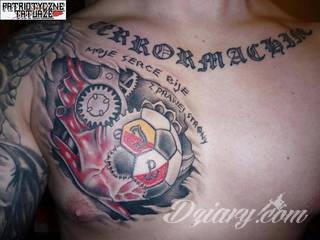 Modne tatuaże patriotyczne nawiązujące do chlubnej historii, wydarzeń z przeszłości czy podkreślające siłę i potencjał Polski. Nowoczesna forma podkreślenia swojego niesłabnącego patriotyzmu - coraz lepiej dostosowana formatami do obu płci. 