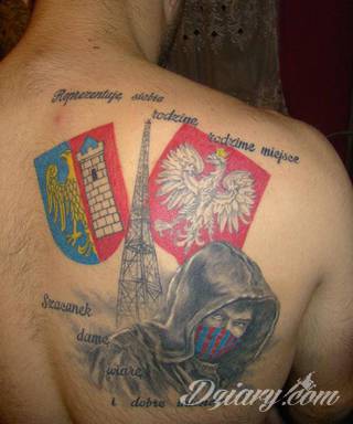 Modne tatuaże patriotyczne nawiązujące do chlubnej historii, wydarzeń z przeszłości czy podkreślające siłę i potencjał Polski. Nowoczesna forma podkreślenia swojego niesłabnącego patriotyzmu - coraz lepiej dostosowana formatami do obu płci. 