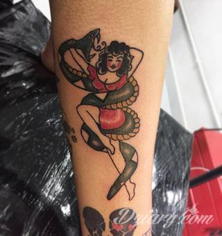 Tatuaże pinup