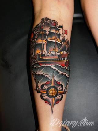 Dzikość tatuaży nawiązujących do tradycji pirackich od lat cieszy się niesłabnącą popularnością. Rysunki z piratami to motywy jednorękich bandytów, haków zamiast dłoni czy przepasek zasłaniających jedno oko. Zawsze są groźne, zawsze zastanawiające i zawsze ciekawe pod względem grafiki. 