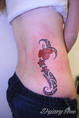 Fantazja, jaką dają wzory polinezyjskie jest ograniczona wyłącznie wyobraźnią. Tatuaże etniczne Maori to plemienne grafiki sięgające do wyjątkowych tradycji graficznych z rejonu wysp pacyficznych - jakże egzotyczne w dzisiejszych realiach. 