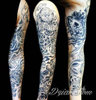 Niesamowite w swojej formie tatuaże-rękawy zajmują cała powierzchnię ramiona i przedramiona. Tworzą jednolitą zdobiącą ciało całość. Taki graficzny rękaw na skórze to tatuaż szczególnie ciekawy w przypadku aktywnych, silnych mężczyzn. 