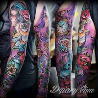 Niesamowite w swojej formie tatuaże-rękawy zajmują cała powierzchnię ramiona i przedramiona. Tworzą jednolitą zdobiącą ciało całość. Taki graficzny rękaw na skórze to tatuaż szczególnie ciekawy w przypadku aktywnych, silnych mężczyzn. 