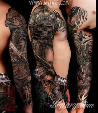 Niesamowite w swojej formie tatuaże-rękawy zajmują cała powierzchnię ramiona i przedramiona. Tworzą jednolitą zdobiącą ciało całość. Taki graficzny rękaw na skórze to tatuaż szczególnie ciekawy w przypadku aktywnych, silnych mężczyzn. 