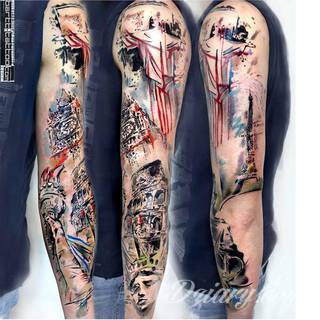 Niesamowite w swojej formie tatuaże-rękawy zajmują cała powierzchnię ramiona i przedramiona. Tworzą jednolitą zdobiącą ciało całość. Taki graficzny rękaw na skórze to tatuaż szczególnie ciekawy w przypadku aktywnych, silnych mężczyzn. 