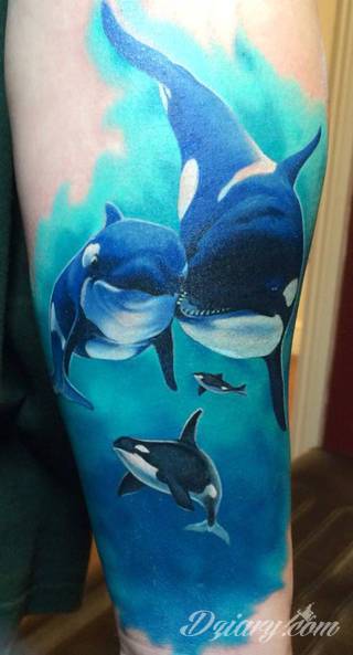 Niesamowite w swojej formie tatuaże-rękawy zajmują cała powierzchnię ramiona i przedramiona. Tworzą jednolitą zdobiącą ciało całość. Taki graficzny rękaw na skórze to tatuaż szczególnie ciekawy w przypadku aktywnych, silnych mężczyzn. 