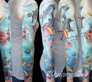 Niesamowite w swojej formie tatuaże-rękawy zajmują cała powierzchnię ramiona i przedramiona. Tworzą jednolitą zdobiącą ciało całość. Taki graficzny rękaw na skórze to tatuaż szczególnie ciekawy w przypadku aktywnych, silnych mężczyzn. 