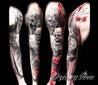 Niesamowite w swojej formie tatuaże-rękawy zajmują cała powierzchnię ramiona i przedramiona. Tworzą jednolitą zdobiącą ciało całość. Taki graficzny rękaw na skórze to tatuaż szczególnie ciekawy w przypadku aktywnych, silnych mężczyzn. 