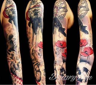 Niesamowite w swojej formie tatuaże-rękawy zajmują cała powierzchnię ramiona i przedramiona. Tworzą jednolitą zdobiącą ciało całość. Taki graficzny rękaw na skórze to tatuaż szczególnie ciekawy w przypadku aktywnych, silnych mężczyzn. 