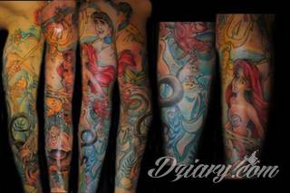 Niesamowite w swojej formie tatuaże-rękawy zajmują cała powierzchnię ramiona i przedramiona. Tworzą jednolitą zdobiącą ciało całość. Taki graficzny rękaw na skórze to tatuaż szczególnie ciekawy w przypadku aktywnych, silnych mężczyzn. 