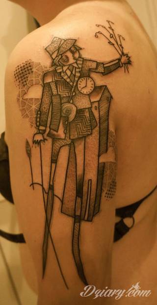 Niesamowite w swojej formie tatuaże-rękawy zajmują cała powierzchnię ramiona i przedramiona. Tworzą jednolitą zdobiącą ciało całość. Taki graficzny rękaw na skórze to tatuaż szczególnie ciekawy w przypadku aktywnych, silnych mężczyzn. 