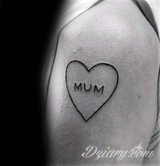 Niesamowite w swojej formie tatuaże-rękawy zajmują cała powierzchnię ramiona i przedramiona. Tworzą jednolitą zdobiącą ciało całość. Taki graficzny rękaw na skórze to tatuaż szczególnie ciekawy w przypadku aktywnych, silnych mężczyzn. 