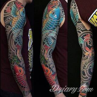 Niesamowite w swojej formie tatuaże-rękawy zajmują cała powierzchnię ramiona i przedramiona. Tworzą jednolitą zdobiącą ciało całość. Taki graficzny rękaw na skórze to tatuaż szczególnie ciekawy w przypadku aktywnych, silnych mężczyzn. 