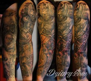 Niesamowite w swojej formie tatuaże-rękawy zajmują cała powierzchnię ramiona i przedramiona. Tworzą jednolitą zdobiącą ciało całość. Taki graficzny rękaw na skórze to tatuaż szczególnie ciekawy w przypadku aktywnych, silnych mężczyzn. 