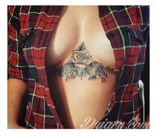 Niesamowite w swojej formie tatuaże-rękawy zajmują cała powierzchnię ramiona i przedramiona. Tworzą jednolitą zdobiącą ciało całość. Taki graficzny rękaw na skórze to tatuaż szczególnie ciekawy w przypadku aktywnych, silnych mężczyzn. 