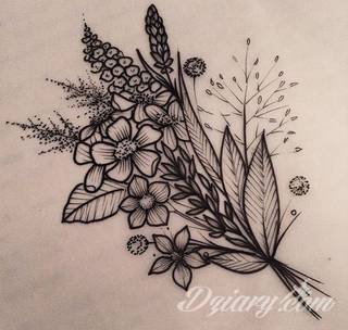 Niesamowite w swojej formie tatuaże-rękawy zajmują cała powierzchnię ramiona i przedramiona. Tworzą jednolitą zdobiącą ciało całość. Taki graficzny rękaw na skórze to tatuaż szczególnie ciekawy w przypadku aktywnych, silnych mężczyzn. 