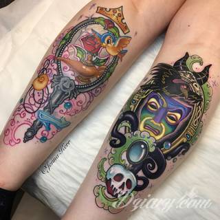 Niesamowite w swojej formie tatuaże-rękawy zajmują cała powierzchnię ramiona i przedramiona. Tworzą jednolitą zdobiącą ciało całość. Taki graficzny rękaw na skórze to tatuaż szczególnie ciekawy w przypadku aktywnych, silnych mężczyzn. 