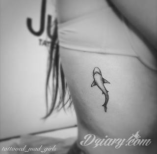 Niesamowite w swojej formie tatuaże-rękawy zajmują cała powierzchnię ramiona i przedramiona. Tworzą jednolitą zdobiącą ciało całość. Taki graficzny rękaw na skórze to tatuaż szczególnie ciekawy w przypadku aktywnych, silnych mężczyzn. 