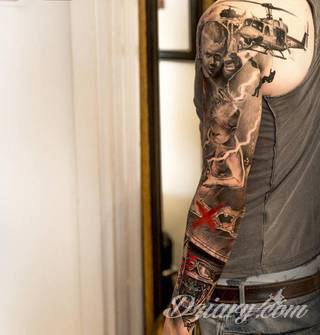 Niesamowite w swojej formie tatuaże-rękawy zajmują cała powierzchnię ramiona i przedramiona. Tworzą jednolitą zdobiącą ciało całość. Taki graficzny rękaw na skórze to tatuaż szczególnie ciekawy w przypadku aktywnych, silnych mężczyzn. 