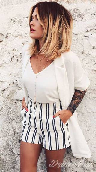 Niesamowite w swojej formie tatuaże-rękawy zajmują cała powierzchnię ramiona i przedramiona. Tworzą jednolitą zdobiącą ciało całość. Taki graficzny rękaw na skórze to tatuaż szczególnie ciekawy w przypadku aktywnych, silnych mężczyzn. 