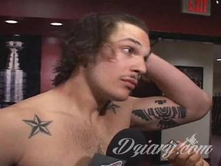 Niesamowite w swojej formie tatuaże-rękawy zajmują cała powierzchnię ramiona i przedramiona. Tworzą jednolitą zdobiącą ciało całość. Taki graficzny rękaw na skórze to tatuaż szczególnie ciekawy w przypadku aktywnych, silnych mężczyzn. 