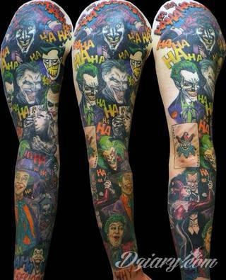 Niesamowite w swojej formie tatuaże-rękawy zajmują cała powierzchnię ramiona i przedramiona. Tworzą jednolitą zdobiącą ciało całość. Taki graficzny rękaw na skórze to tatuaż szczególnie ciekawy w przypadku aktywnych, silnych mężczyzn. 