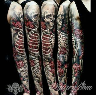 Niesamowite w swojej formie tatuaże-rękawy zajmują cała powierzchnię ramiona i przedramiona. Tworzą jednolitą zdobiącą ciało całość. Taki graficzny rękaw na skórze to tatuaż szczególnie ciekawy w przypadku aktywnych, silnych mężczyzn. 