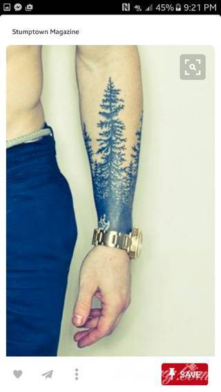 Niesamowite w swojej formie tatuaże-rękawy zajmują cała powierzchnię ramiona i przedramiona. Tworzą jednolitą zdobiącą ciało całość. Taki graficzny rękaw na skórze to tatuaż szczególnie ciekawy w przypadku aktywnych, silnych mężczyzn. 