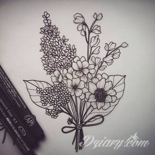 Niesamowite w swojej formie tatuaże-rękawy zajmują cała powierzchnię ramiona i przedramiona. Tworzą jednolitą zdobiącą ciało całość. Taki graficzny rękaw na skórze to tatuaż szczególnie ciekawy w przypadku aktywnych, silnych mężczyzn. 