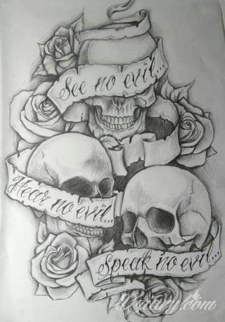 Niesamowite w swojej formie tatuaże-rękawy zajmują cała powierzchnię ramiona i przedramiona. Tworzą jednolitą zdobiącą ciało całość. Taki graficzny rękaw na skórze to tatuaż szczególnie ciekawy w przypadku aktywnych, silnych mężczyzn. 